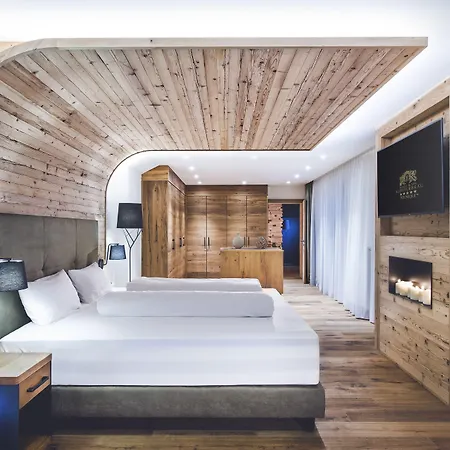 克劳斯特布劳酒店 5*