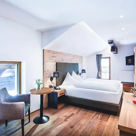 克劳斯特布劳酒店 蒂罗尔-泽费尔德